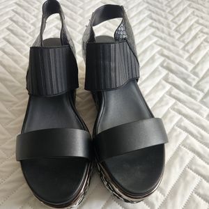 Never Worn Rico Black Sandal From United Nude.